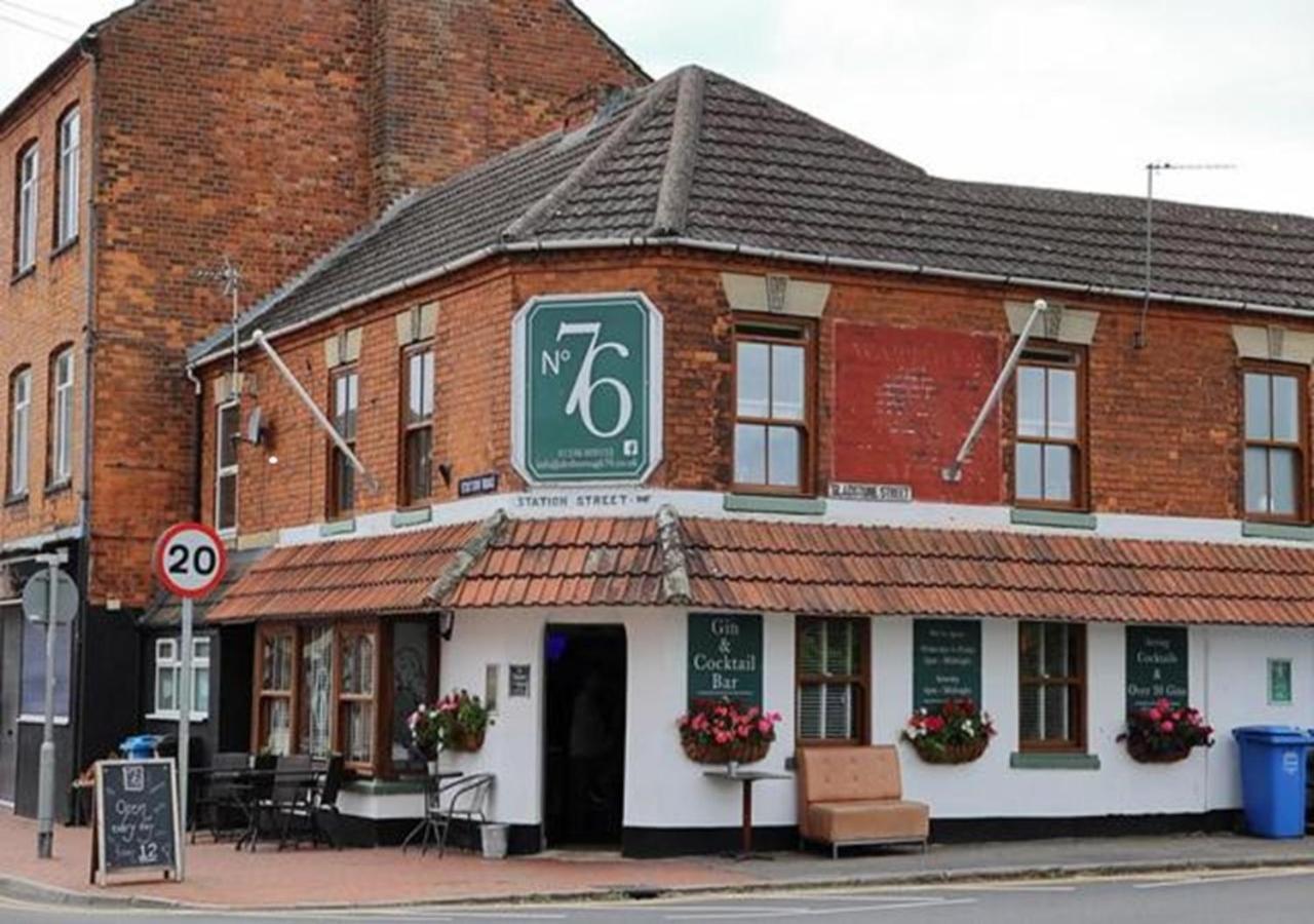 1 & 2 Bed Apartments - Desborough, Kettering, Cosy, Parking, Family, Wifi Eksteriør bilde